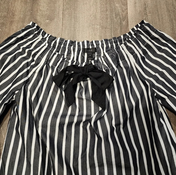 *NWT* J. Crew Striped Off the Shoulder Top with Bow - Picture 4 of 7